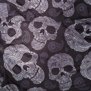 Skulls!  leggings TC, Charlies Project just like lularoe